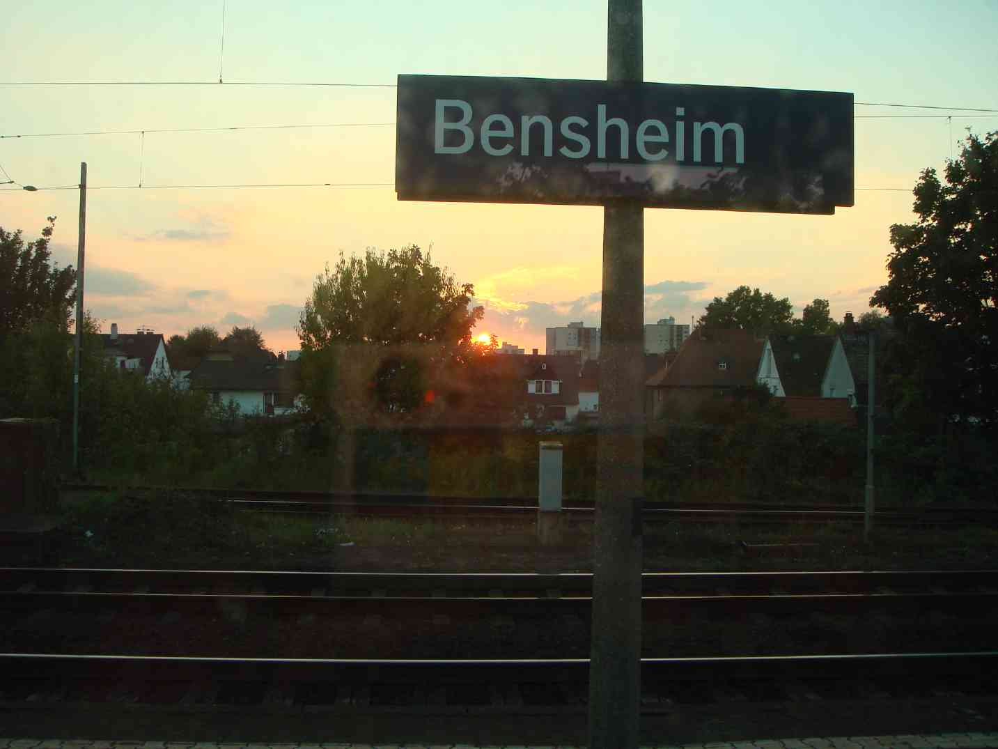 ベンスハイム。ここがどの辺りなのか分かりません。しかしもうフランクフルトの都会に近づいてもいい頃です